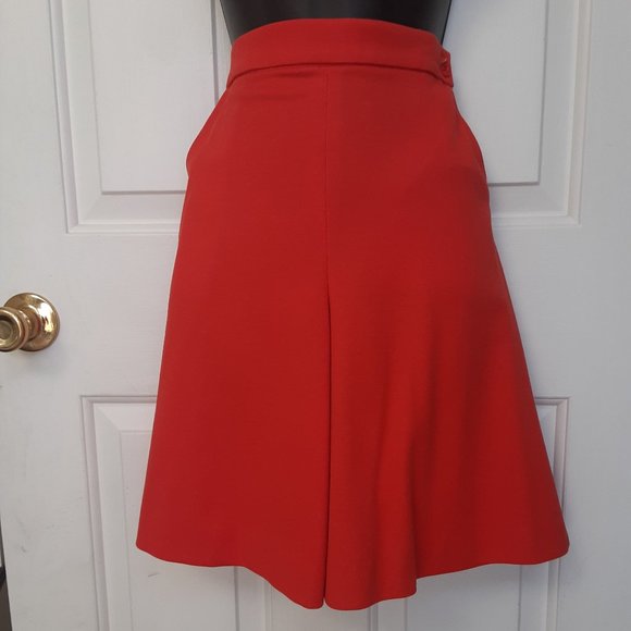 Dresses & Skirts - Vintage 1970's red skort
